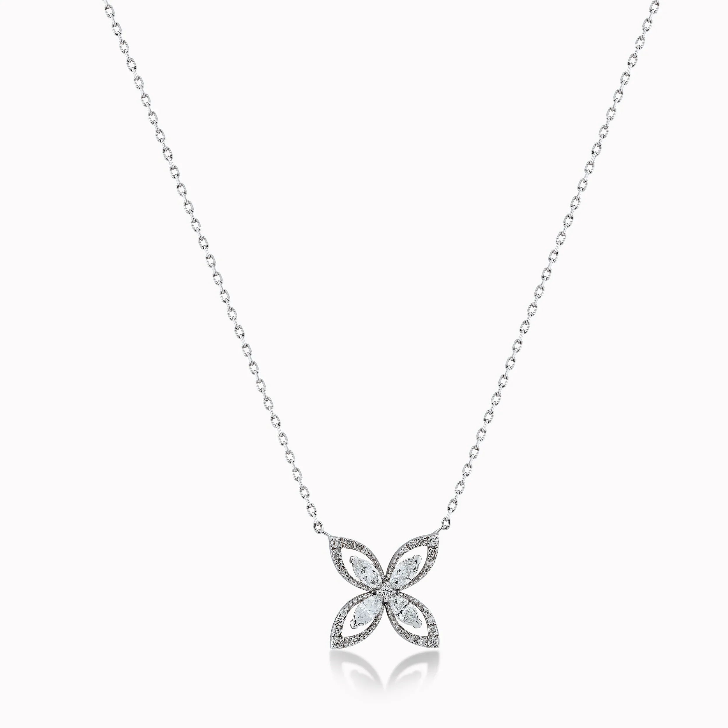 Lant cu Pandantiv Floare Aur Alb 18K cu Diamante 0.37ct