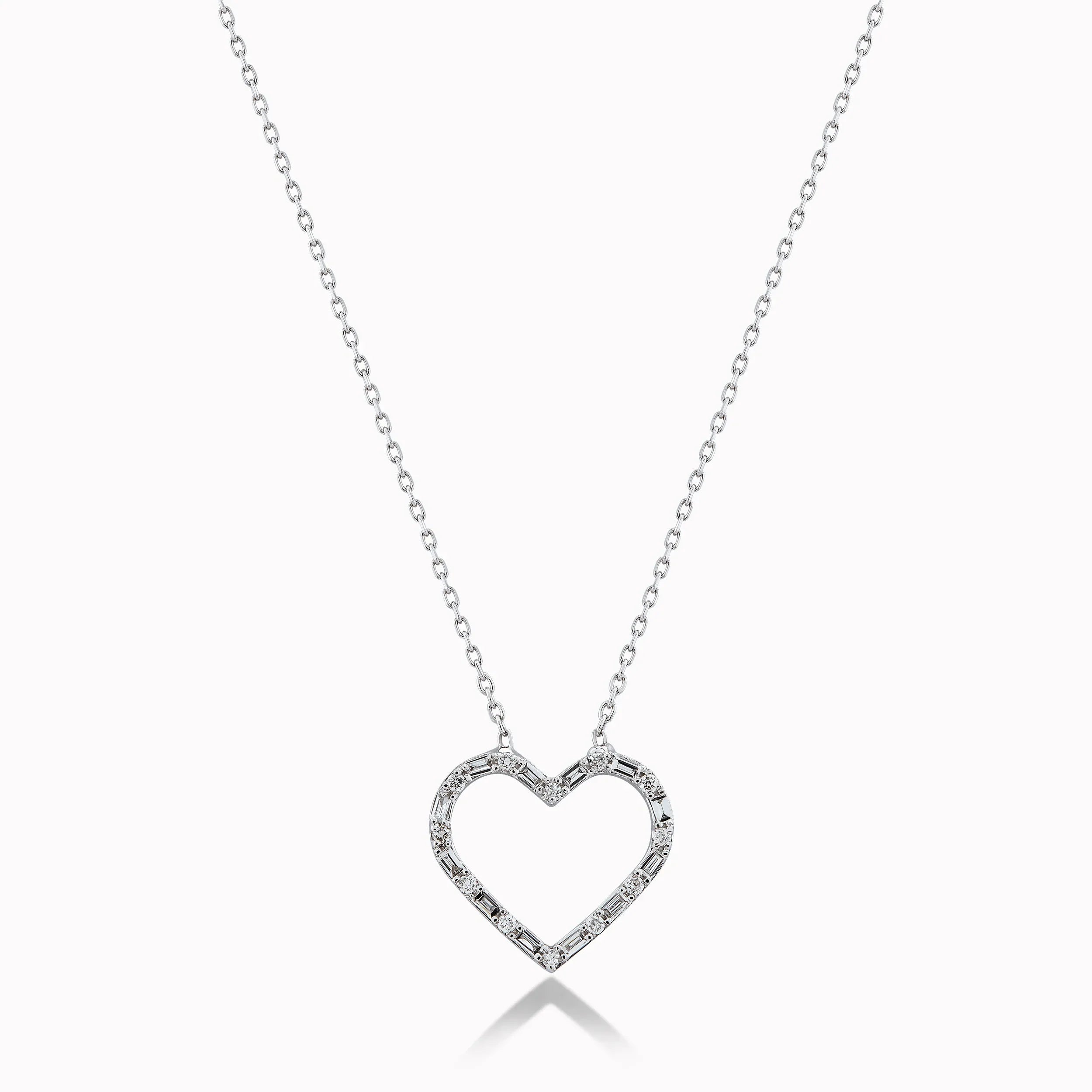 Lant cu Pandantiv Inima Aur Alb 14K cu Diamante 0.21ct